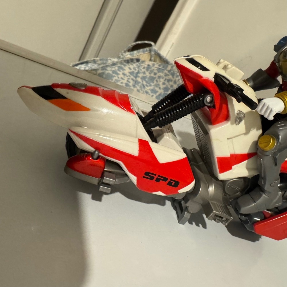 Power Rangers Samurai Gold Ranger and Red Ranger with Motorcycles Toy Set - Picture 11 of 16